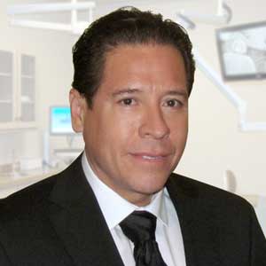 Dr. Carlos Rubio